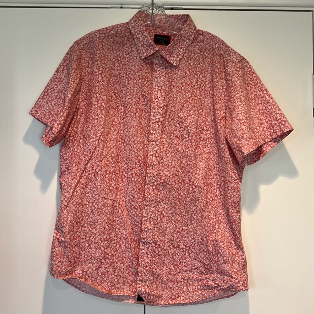 UNTUCKit men’s large slim fit short sleeve shirt